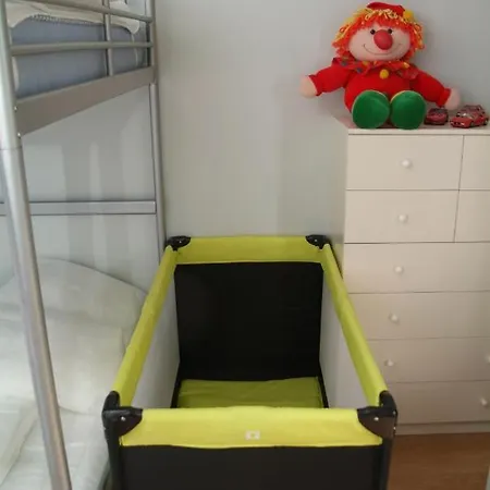 Ruim, Lichtrijk Met Groot Terras Uitstekend Gelegen In Appartement