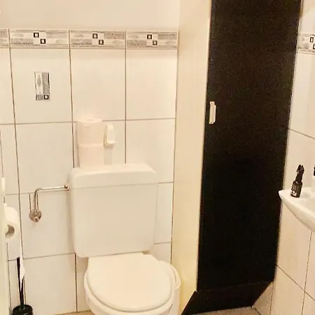 Appartement Ruim, Lichtrijk Met Groot Terras Uitstekend Gelegen In De Panne